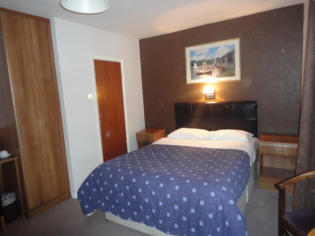 Warwick Lodge Kingston upon Thames  Room photo